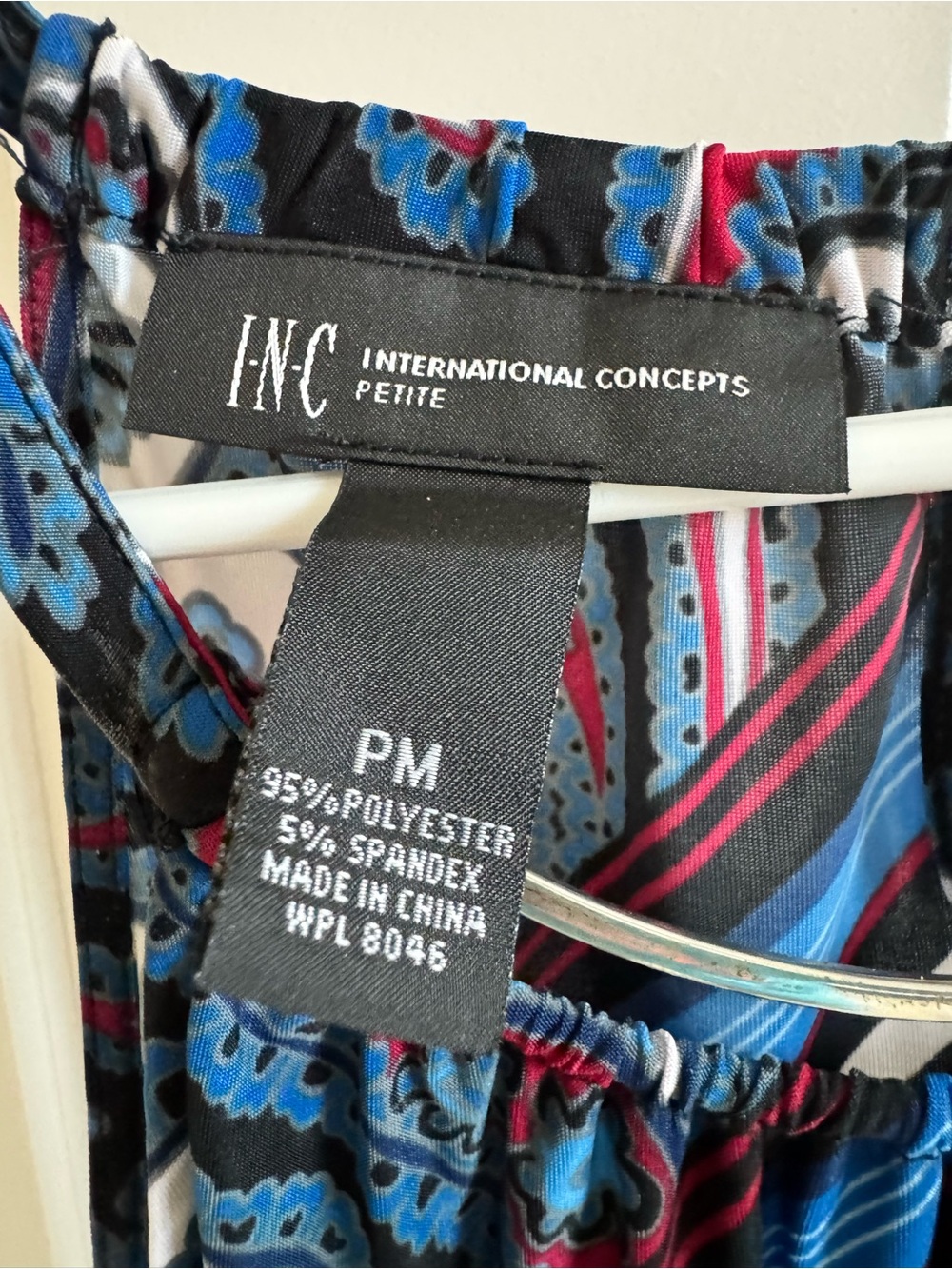 INC International Concepts Navy and Magenta Paisley Halter Neck Top - Picture 4 of 4